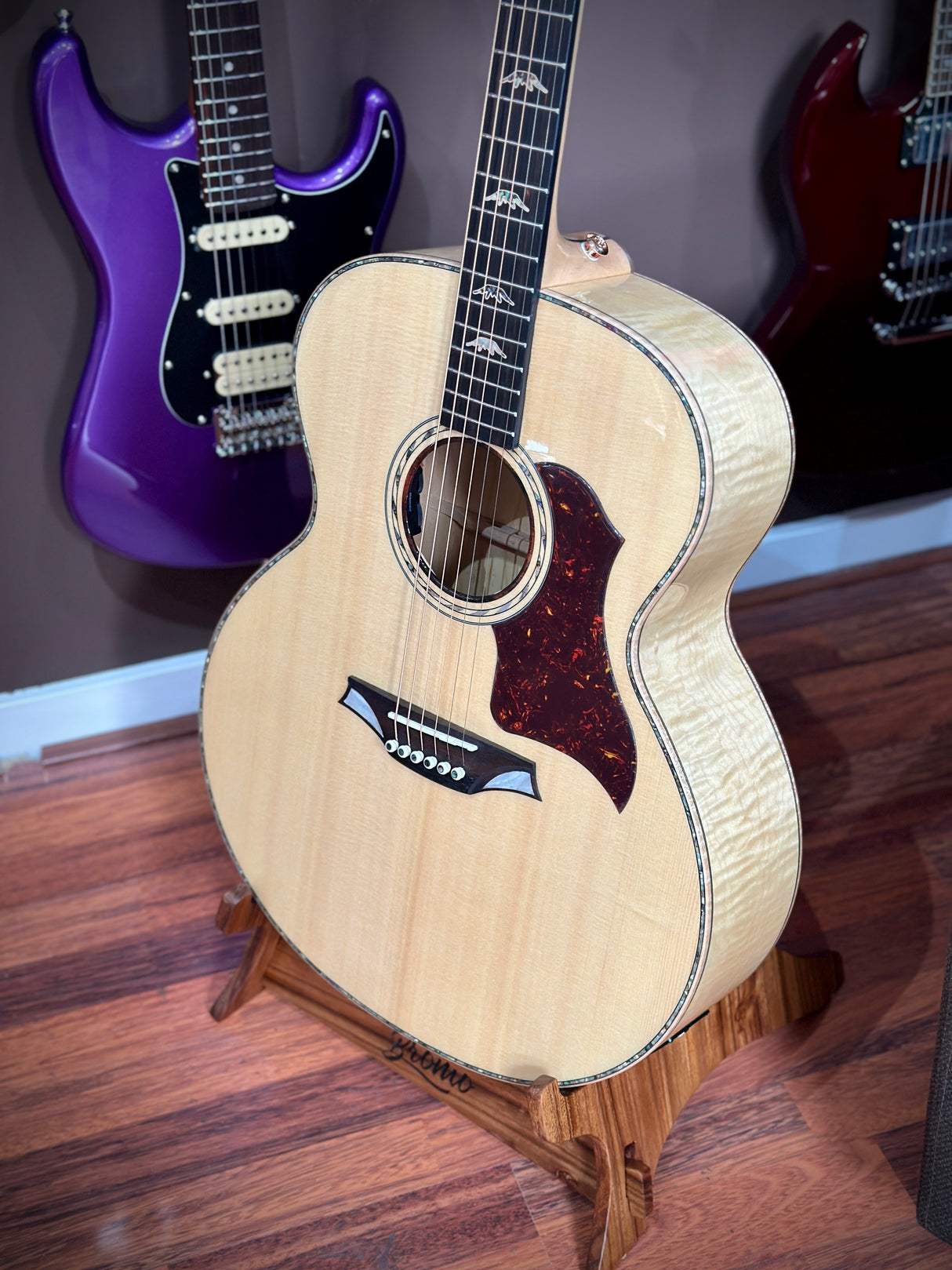 Bromo BAN7E Danali Series Jumbo akoestische gitaar sollid