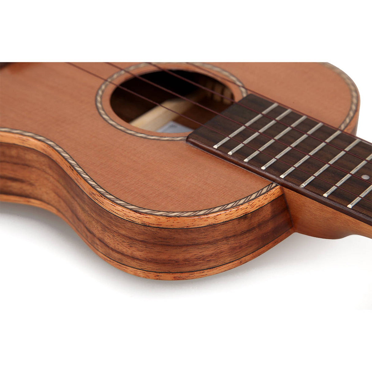 TOM 790 Thinline Tenor Ukelele met Massief Red Cedar Bovenblad en Luxe Hoes
