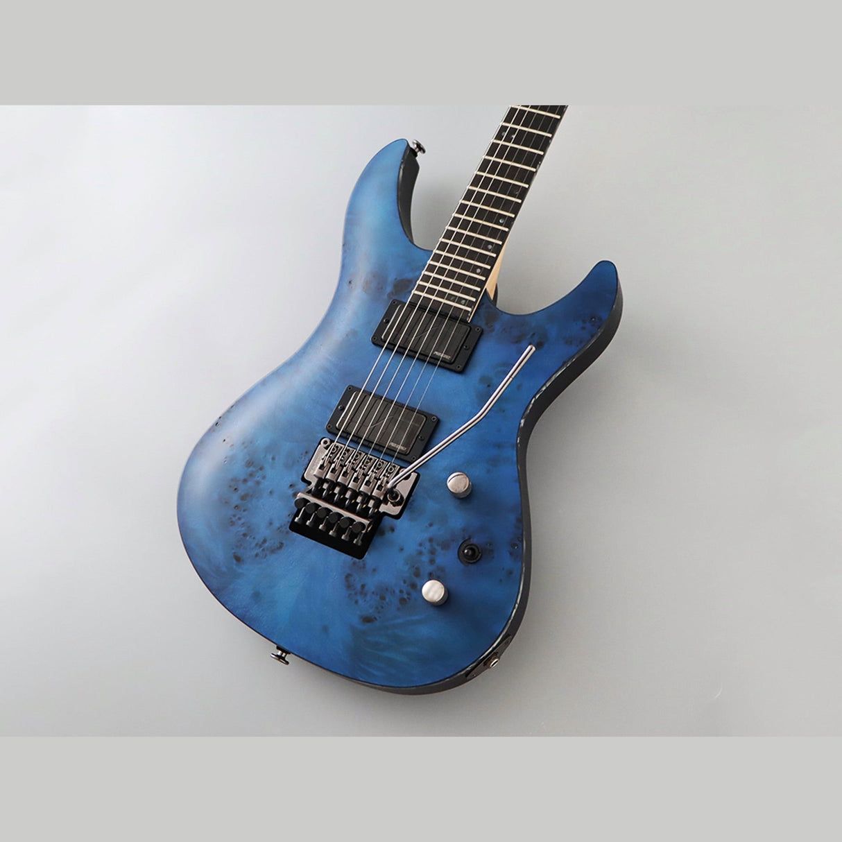 FGN J-Standard Mythic EW Trem elektrische gitaar Arctic Blue Flat Fishman Fluence
