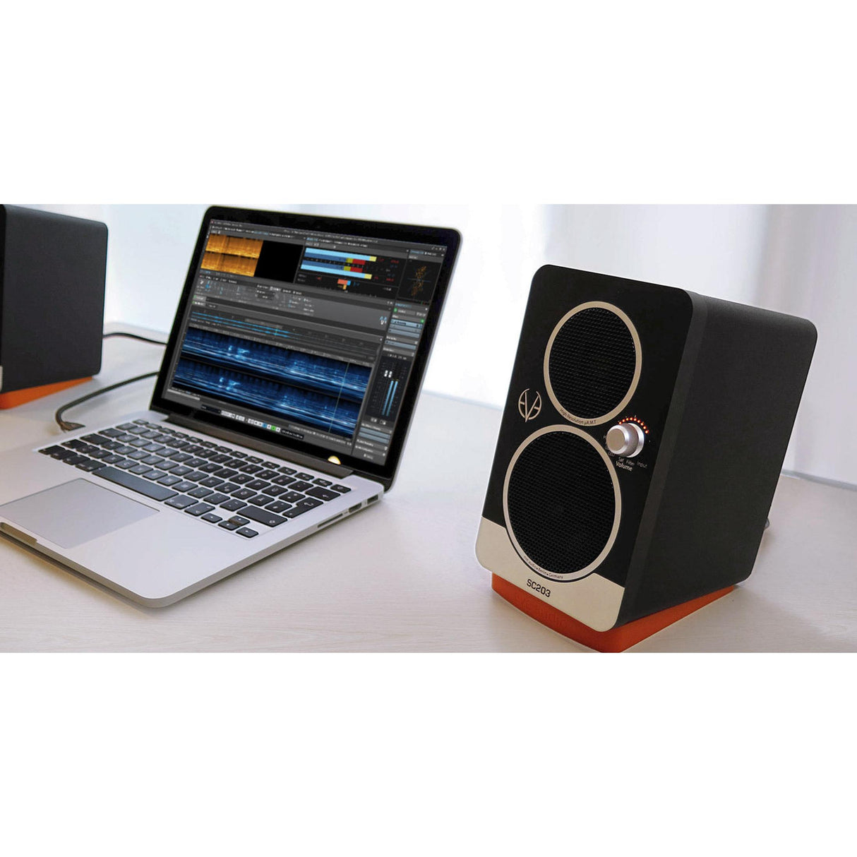 EVE Audio SC203 Stereo Speakerset 3 inch, 62 Hz–21 kHz, 94 dB, DSP SMART-knob