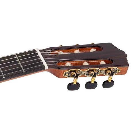Salvador Cortez CS-80 – Klassieke gitaar met massief spruce bovenblad en mahonie body