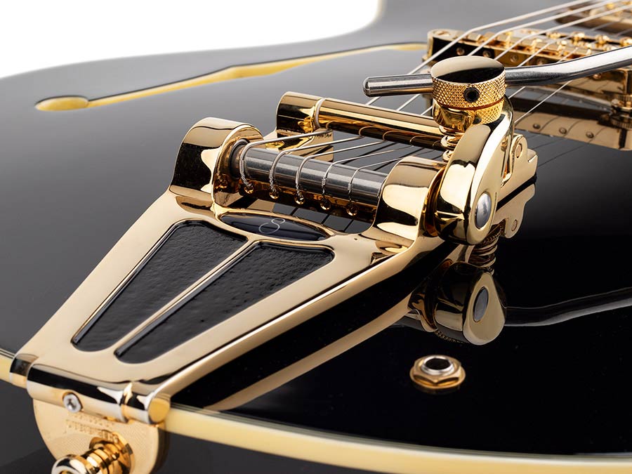 Sire Guitars H7T/BK Elektrische archtop gitaar met tremolo, zwart