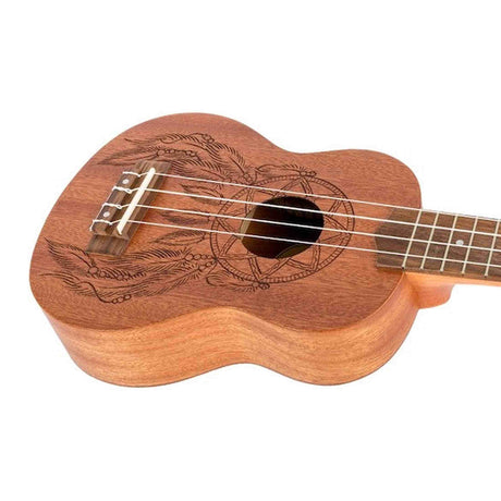 Flight NUS350 DC Soprano Ukulele met African Sapele Body, Dreamcatcher Lasergravure en Bone Topkam