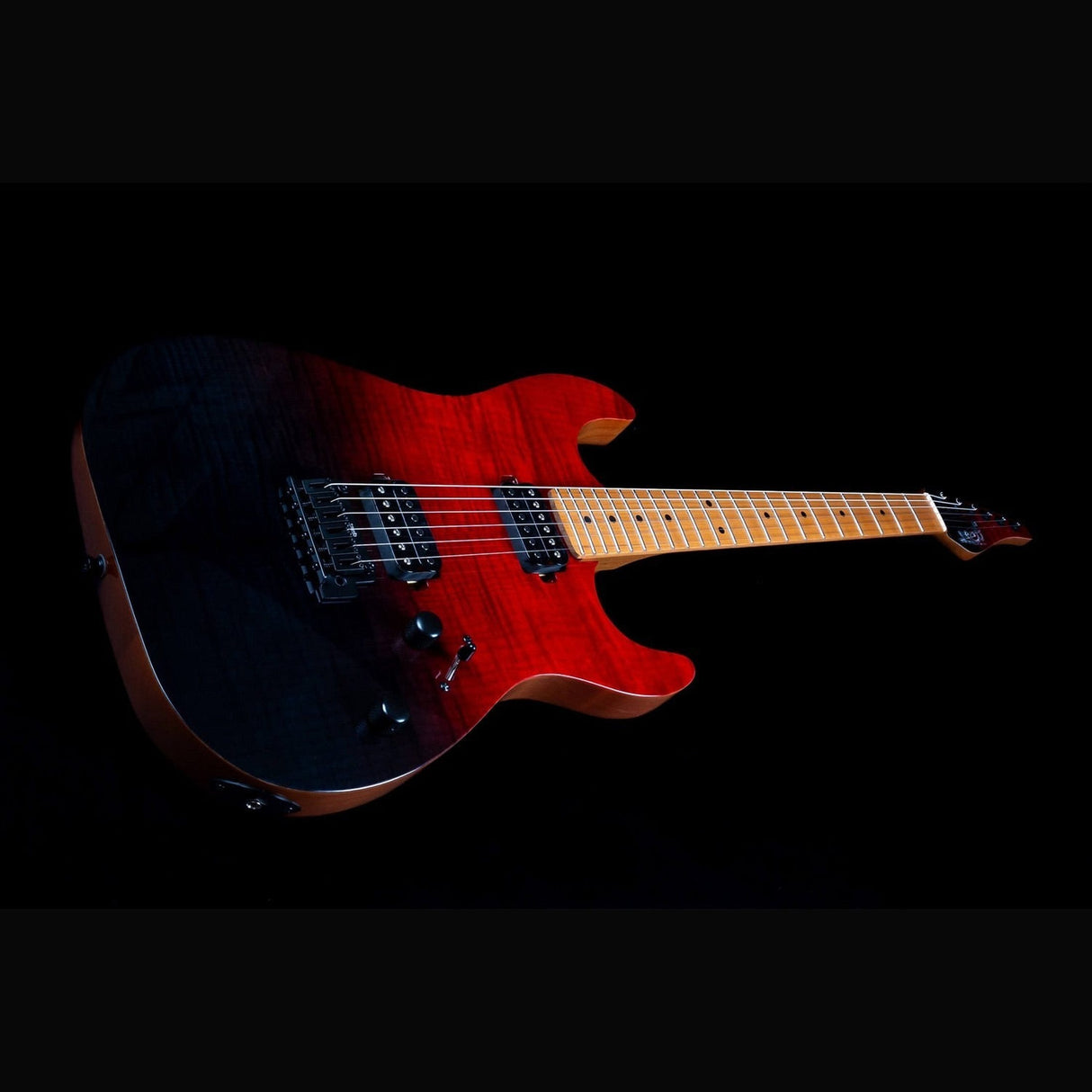 JET JS-1000 Vulcano S-style Elektrische Gitaar HH Flame Maple Top Roasted Maple Transparant Rood