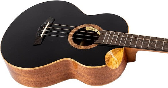 Flight Nora Baritone EQ-A Elektrisch-Akoestische Baritone Ukulele met Solid Sitka Spruce Top, Mahogany Body en Stalen Snaren