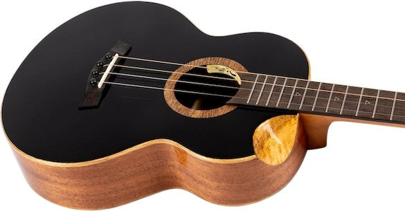 Flight Nora Baritone EQ-A Elektrisch-Akoestische Baritone Ukulele met Solid Sitka Spruce Top, Mahogany Body en Stalen Snaren