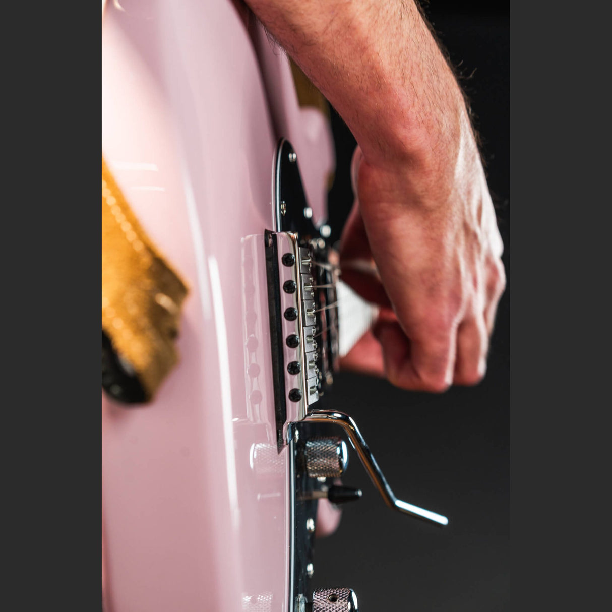 Cort G290 Modern DR Elektrische Gitaar HSS Roasted Maple Dusty Rose met Seymour Duncan TB4