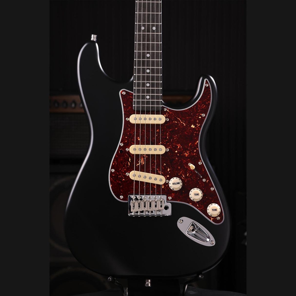Patina PS-3 BK S-style Elektrische Gitaar SSS Alnico V Nitro Paulownia Body Roasted Maple Hals