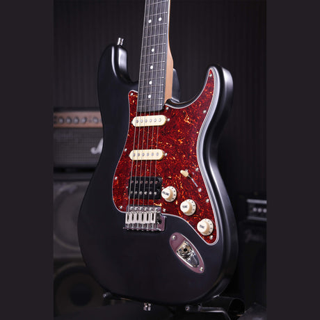 Patina PS-4 BK S-style Elektrische Gitaar HSS Alnico V Nitro Paulownia Body Roasted Maple Hals Zwart