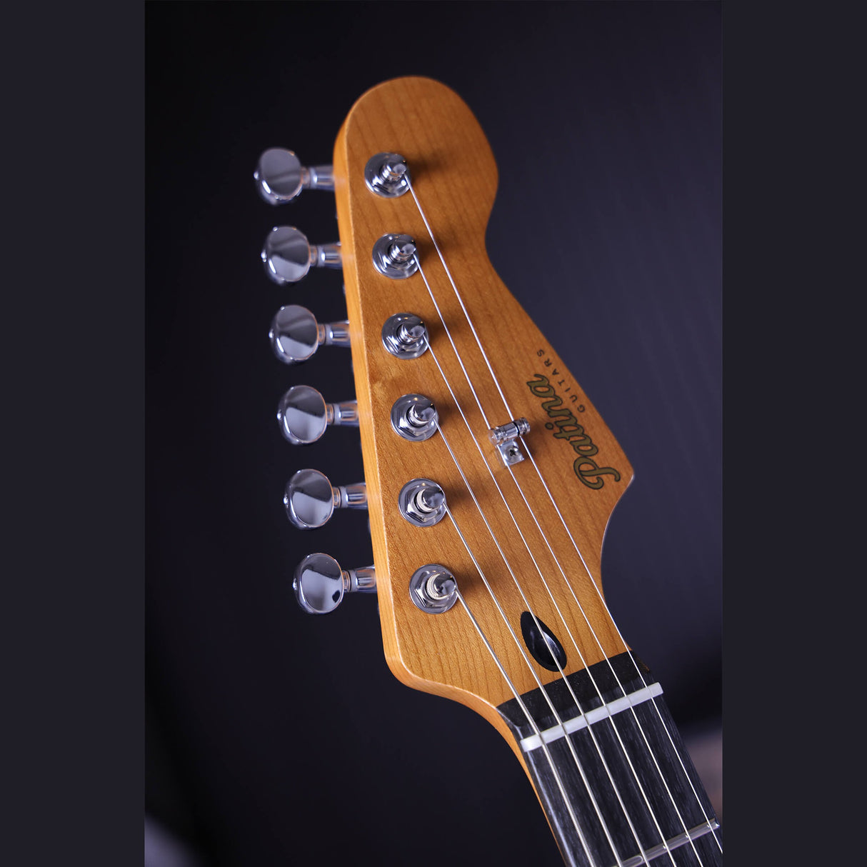 Patina PS-4 BK S-style Elektrische Gitaar HSS Alnico V Nitro Paulownia Body Roasted Maple Hals Zwart