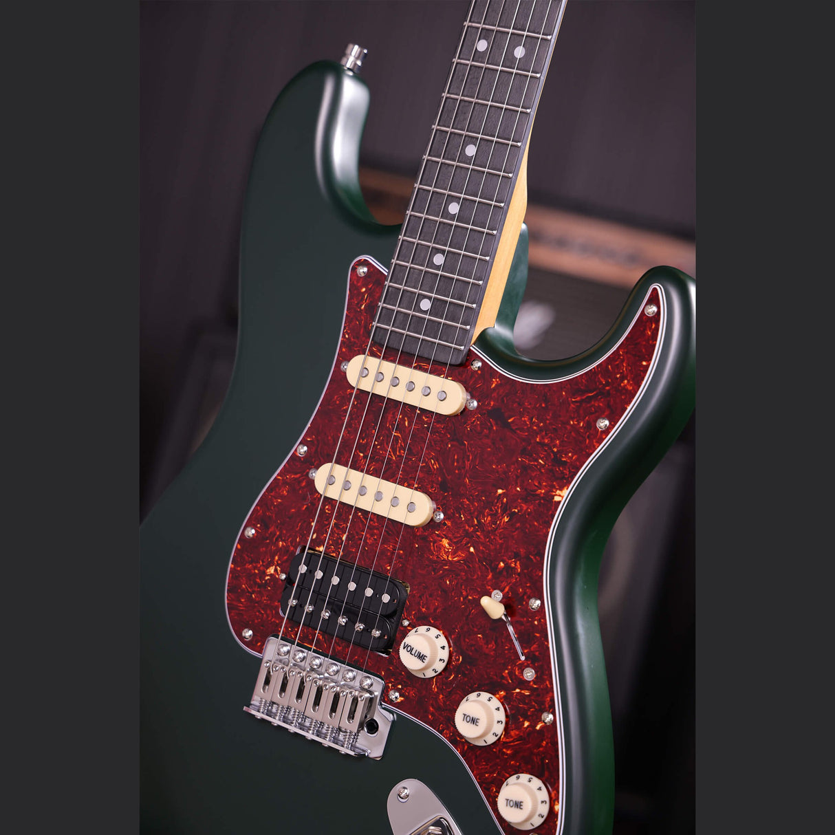 Patina PS-4 SGR S-style Elektrische Gitaar HSS Alnico V Nitro Paulownia Body Roasted Maple Hals Sherwood Green